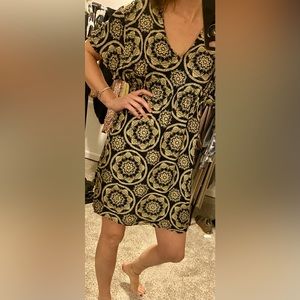 Earthbound trading company dress size medium.